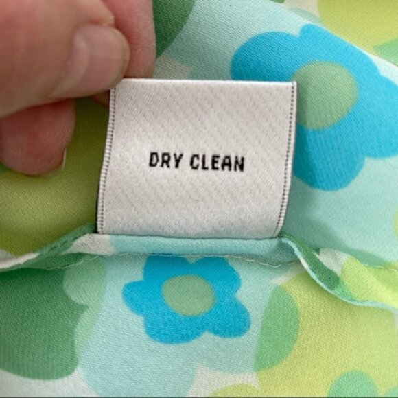 Talbots ๐ฏ silk top with v-neck & ruffle, semi sheer - Picture 9 of 9